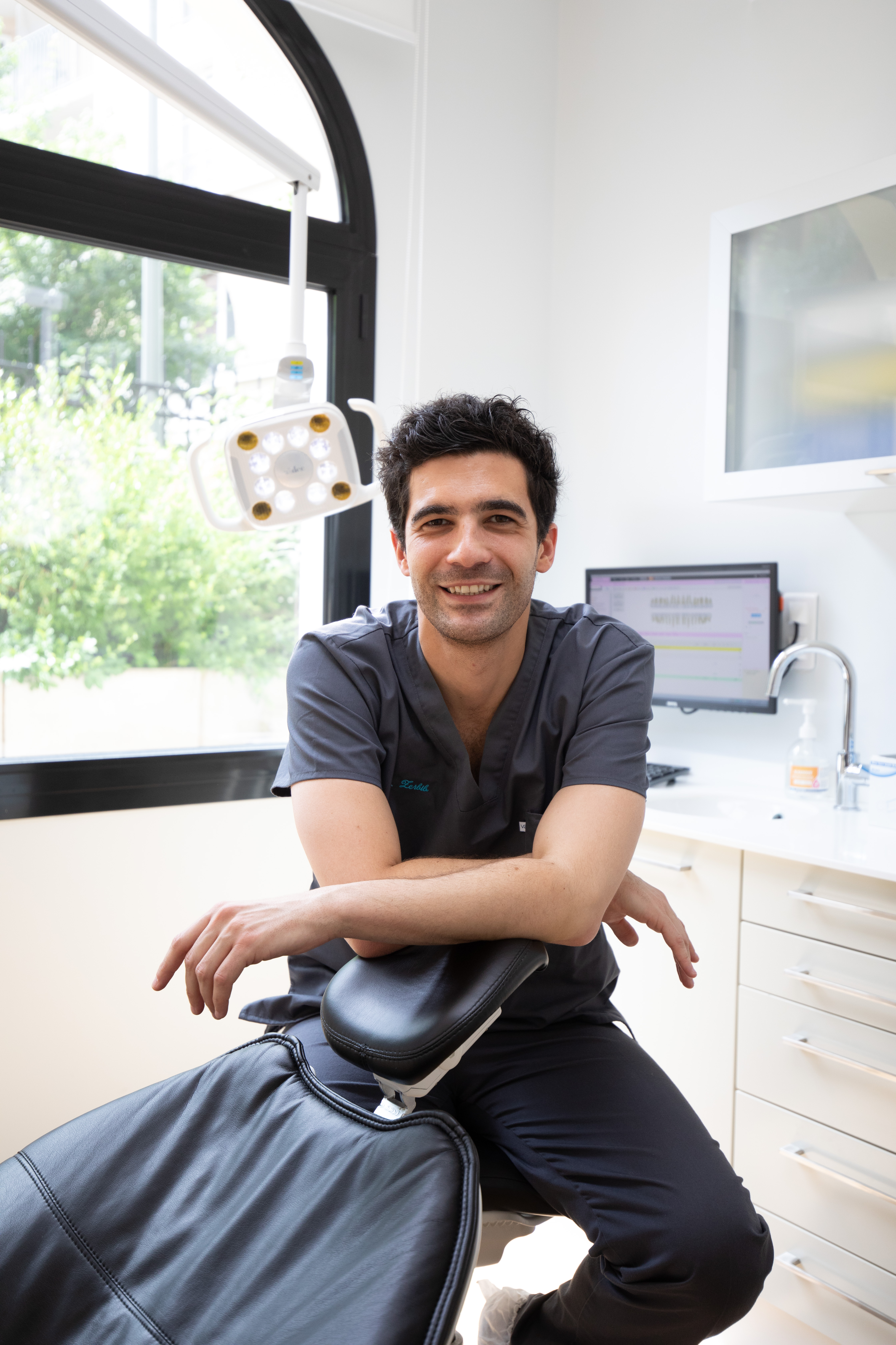 Dr Mickael Zerbib